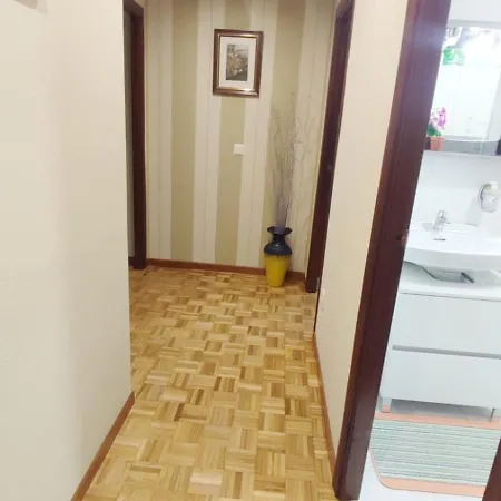 Piso Amplio En Con Parking Vigo